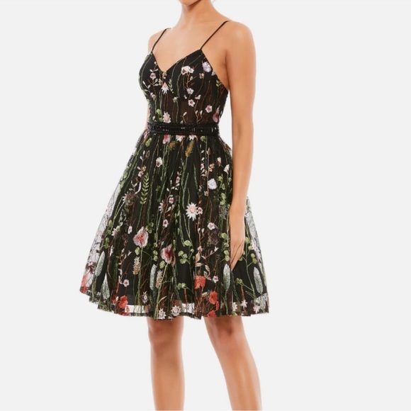NEW Mac Duggal Floral Embroidered Black Cocktail A Line Dress Black Size 12 - Picture 3 of 10
